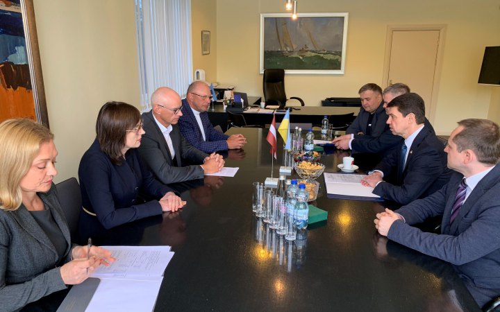 Латвійська Юрмала приймає українських біженців і може стати побратимом Нетішина, - Міщенко