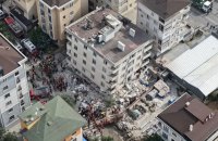 У Стамбулі обвалився 7-поверховий будинок. Є загиблі