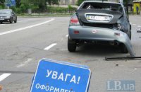 ДТП в Киеве: Mitsubishi вылетел на "встречку" и протаранил внедорожник Suzuki