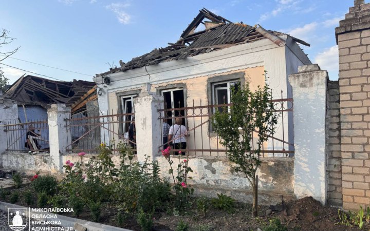 Росіяни дроном поранили мешканку Миколаївщини