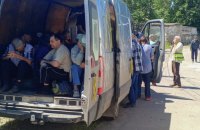 «Ми, звісно, виживемо… або ні». Що відбувається в окупованих Олешках