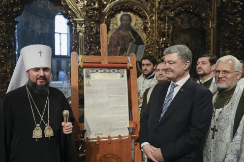 Штаб Порошенко намерен получить от "Томос-тура" еще 2-3 пункта к рейтингу, - источник