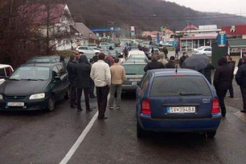 "Евробляхеры" перекрыли пять пунктов пропуска на границе с Польшей (обновлено)