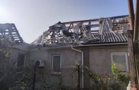Упродовж дня росіяни атакували Нікополь безпілотником та артилерією, поранена жінка