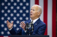 Байден про Трампа: "Чому він завжди звинувачує Америку?"