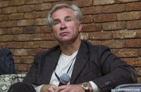 Косюк ввел слежку за эмоциями сотрудников и несчастливых заменяет