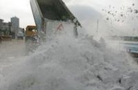 На дороги Днепропетровска вышли 80 единиц спецтехники