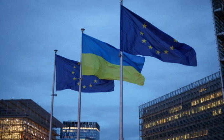Bloomberg: ЄС може ускладнити умови надання €90 млрд кредиту Україні, пов’язавши їх із непопулярними податковими змінами