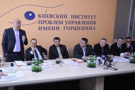 С коррупцией должны бороться независимые от МВД органы - эксперты