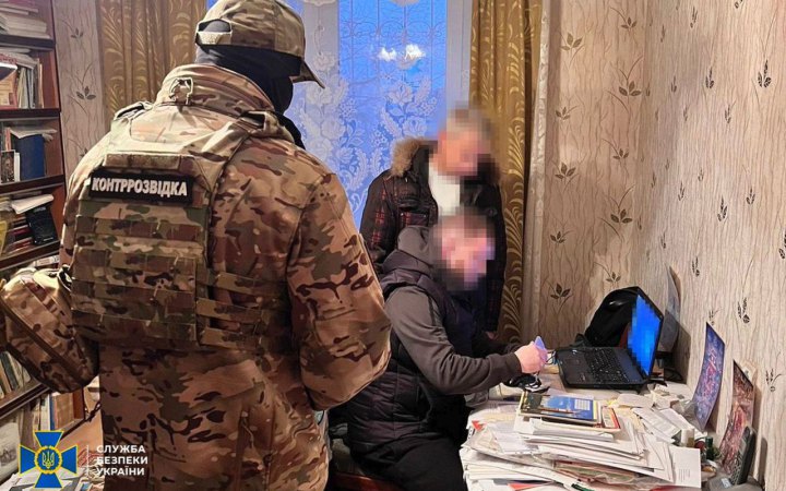 Доцента харківського університету підозрюють у коригуванні російських ударів по місту