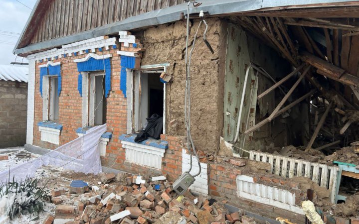 Жінка і підліток поранені через обстріли Дніпропетровщини 