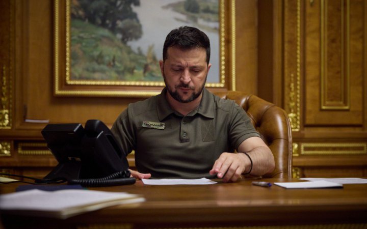 Зеленський підписав закони про продовження дії воєнного стану та загальної мобілізації