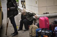 В уряді обіцяють кваліфіковану допомогу маломобільним переселенцям відразу на пункті евакуації