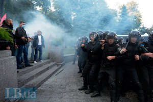 Во время беспорядков под Радой пострадали двое людей, - МВД