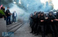 Во время беспорядков под Радой пострадали двое людей, - МВД