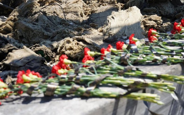 У Кременчуці збільшили матеріальну допомогу сім'ям загиблих у ТЦ "Амстор"