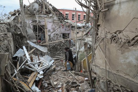 Азербайджан сообщил о погибших вследствие обстрела города Гянджа (обновлено)