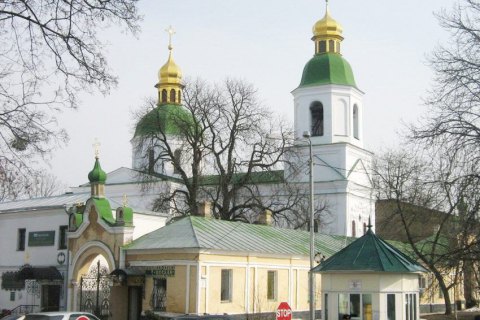 УПЦ МП позвала прихожан в Лавру, чтобы получить благодатный огонь