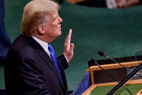 Шесть советников Трампа пользовались личной почтой для работы, - NYT