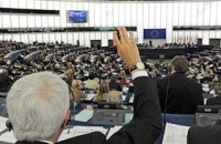 Европарламент одобрил введение COVID-сертификатов, но с условиями