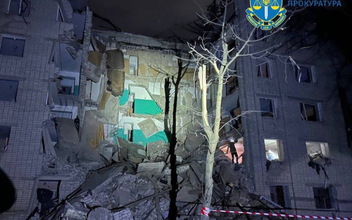 У Глухові "шахед" влучив у гуртожиток. Загинули 12 людей, є поранені (оновлено)