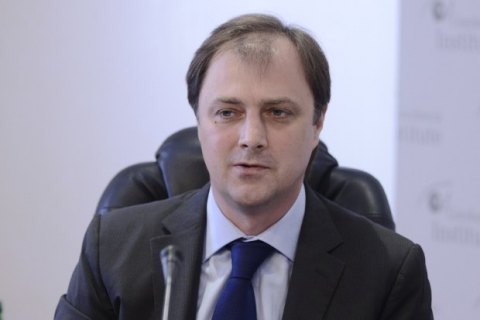 Куратор международных закупок лекарств уволился из Минздрава