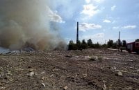 В Киеве пожар со свалки перекинулся на торфяники (обновлено)