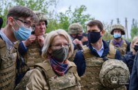 Спікерка сейму Латвії відвідала зону ООС (оновлено)