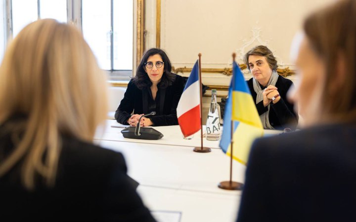 В Луврі з'явиться аудіогід українською, - Олена Зеленська