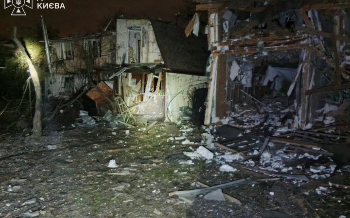 Росіяни атакували Київ "Цирконами" та "Іскандерами". Загинула людина, понад 20 поранені (доповнено)