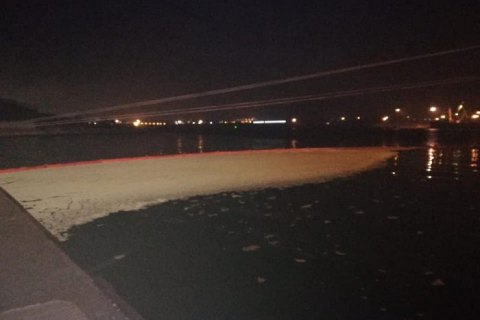 В одесском порту судно разлило 8 тонн пальмового масла