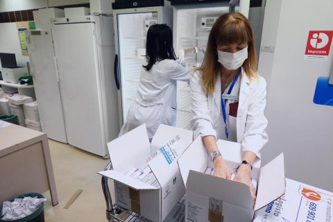 Один из регионов Италии приостанавливает прививки вакциной AstraZeneca 