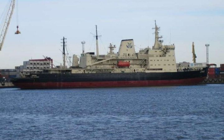 У Росії починають розбирати криголами на запчастини
