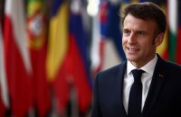 Макрон закличе Європу до “стратегічного пробудження” і наголосить на відданості перемозі Києва, − Guardian