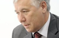 Янукович поздравил соратника Ющенко