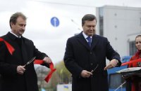 Поздравляя с Днем Киева, Янукович не забыл похвалить Попова 