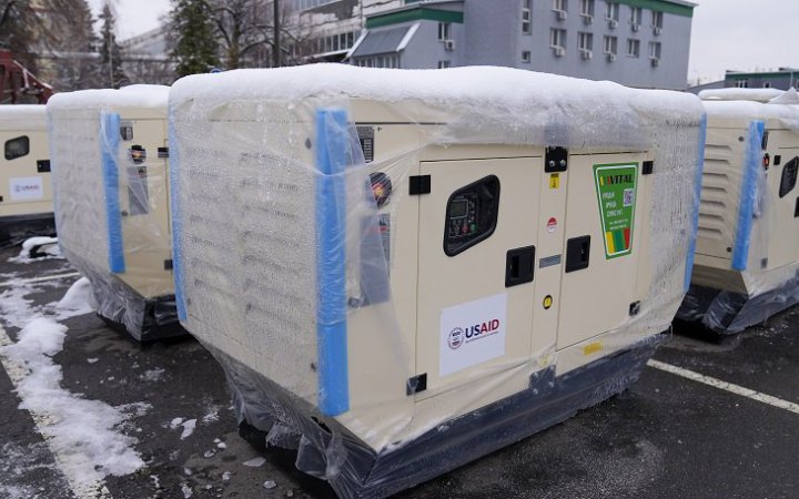 Україна домовилася про постачання майже 1800 трансформаторів та понад 7600 генераторів