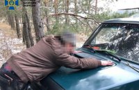 Житель Луганской области пытался вывезти в Россию часть корпуса военного вертолета