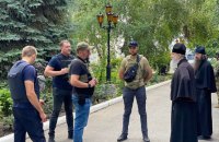 ​З території Святогірської лаври вдалось евакуювати 17 мирних жителів