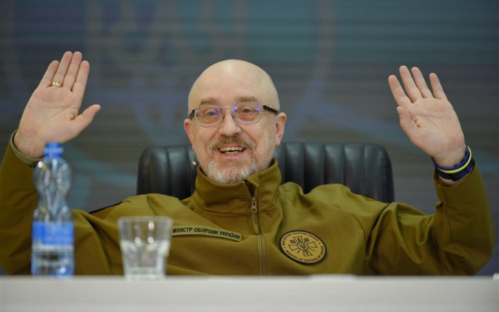 У випадку відставки Резніков відмовиться від посади голови Мінстратегпрому, - джерела