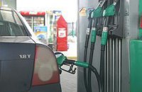 Азаров сегодня возьмется за АЗС