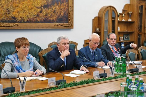 ​Группа иностранных советников Полторака приступила к работе
