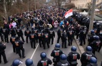 У Німеччині поліцейські розігнали акції протесту проти карантинних обмежень