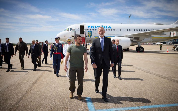 Зеленський прибув до Іспанії, щоб підписати безпекову угоду