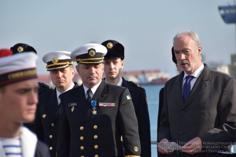Командующий ВМС Украины Воронченко получил французский орден "За заслуги"