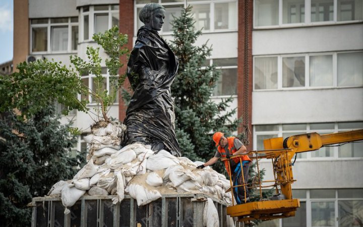 У Києві почали розконсервовувати пам’ятники. В КМДА пояснили причину