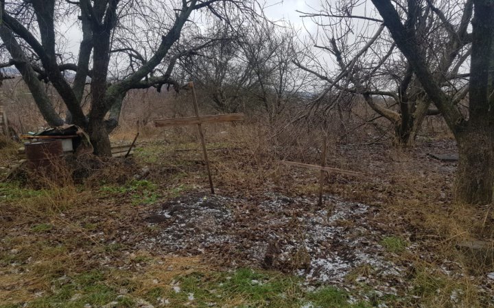 Поліція ексгумувала тіла вбитих під час обстрілу росіянами Харківщини матері та сина