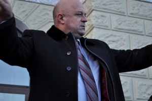 Хмельницкий губернатор велел искоренить в области "помаранчеве бадилля"