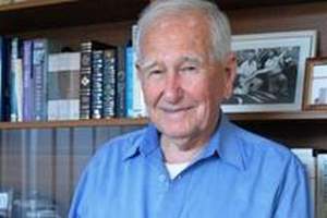 Австралиец закончил вуз в 97 лет
