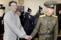 Звільнений КНДР американський студент помер